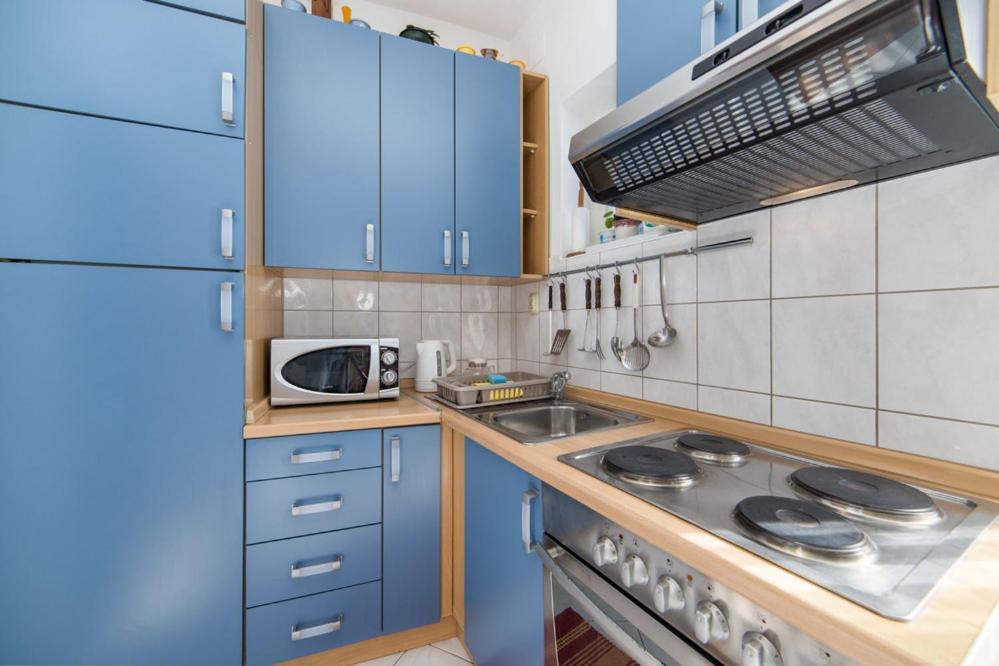 Apartments Dominko Brist Esterno foto