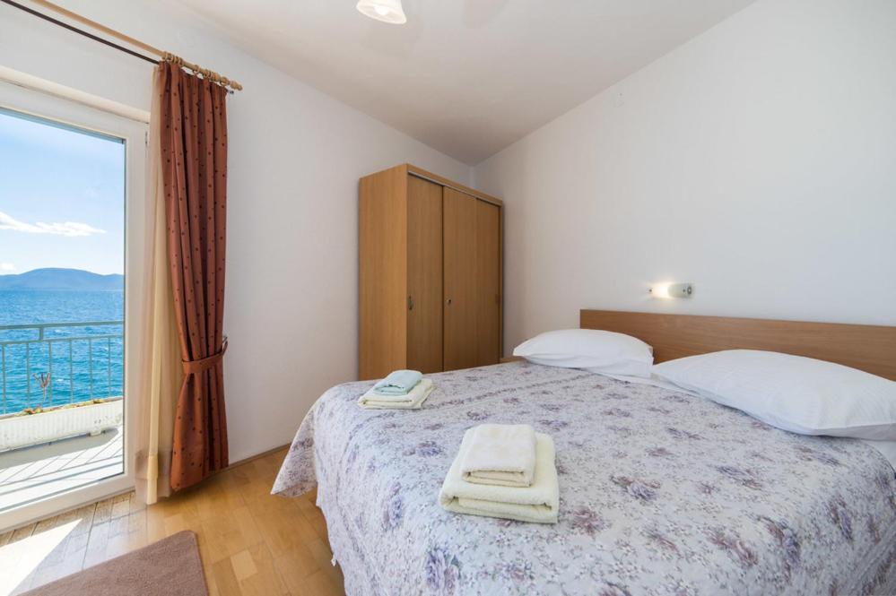 Apartments Dominko Brist Esterno foto